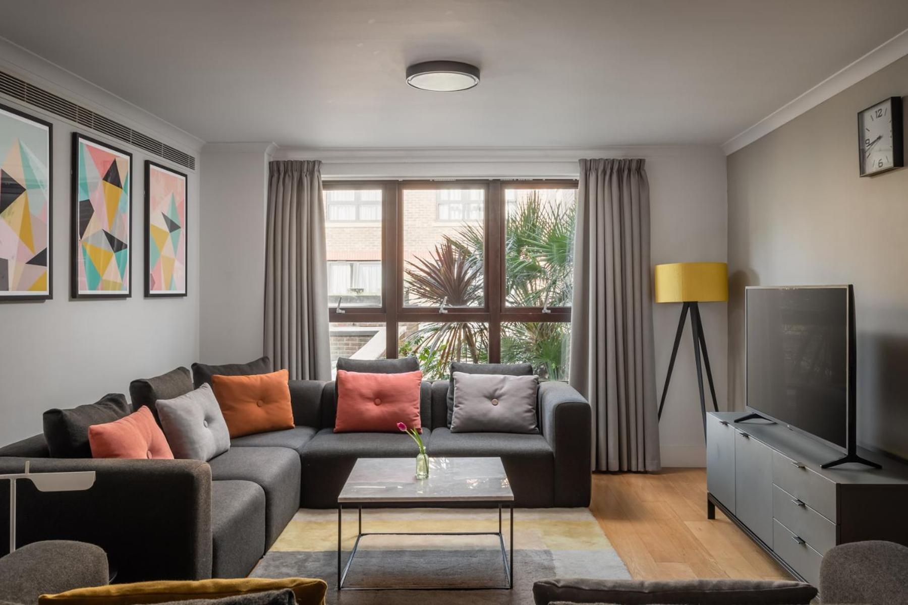 Monarch House - Serviced Apartments - Kensington Лондон Екстер'єр фото