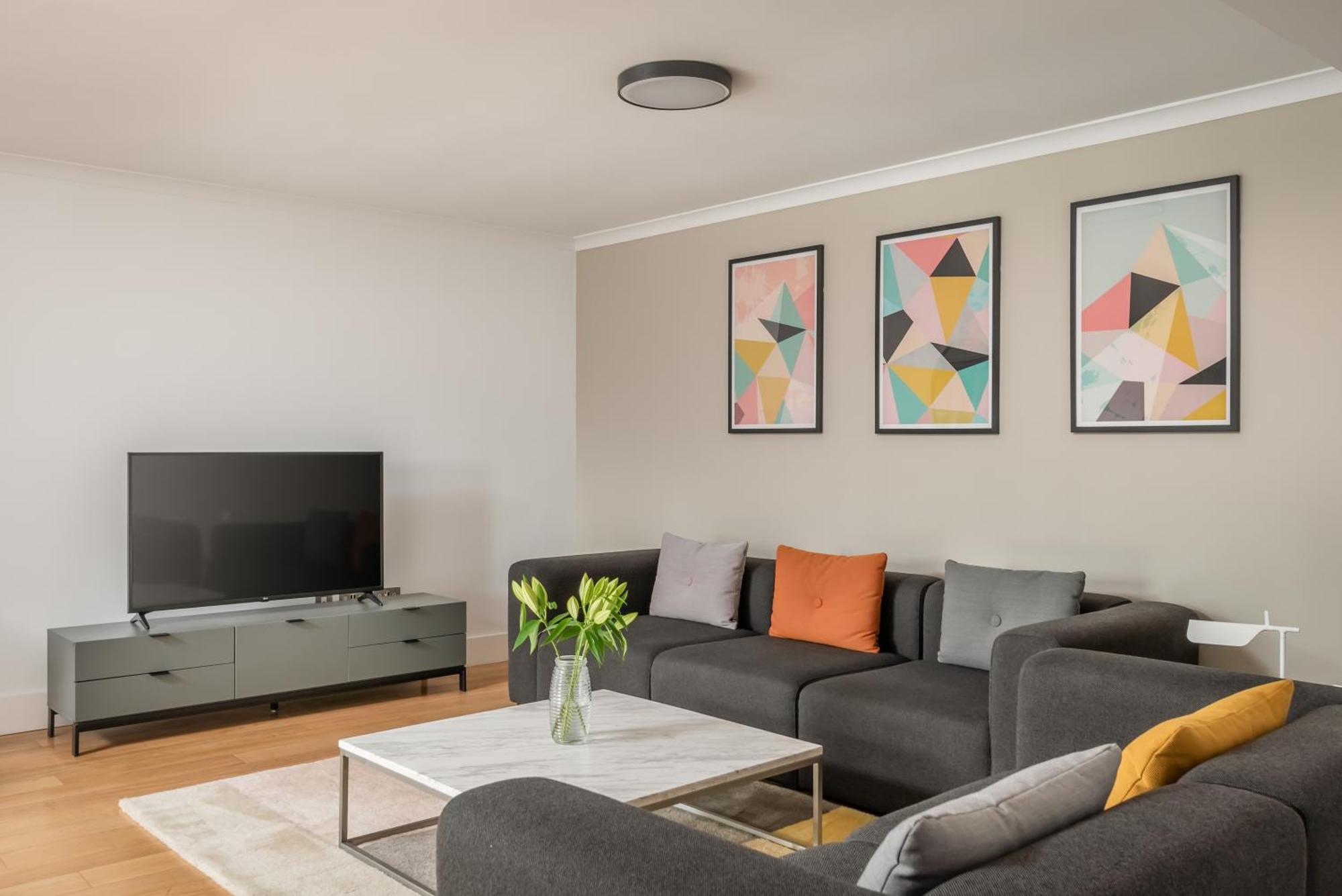 Monarch House - Serviced Apartments - Kensington Лондон Екстер'єр фото