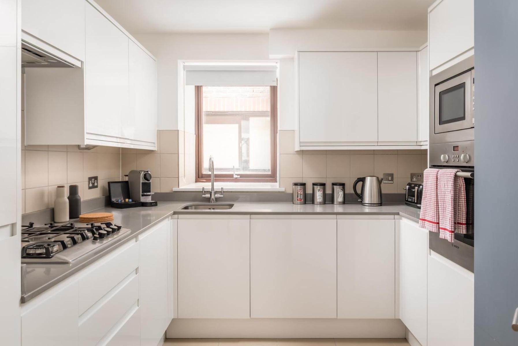 Monarch House - Serviced Apartments - Kensington Лондон Екстер'єр фото