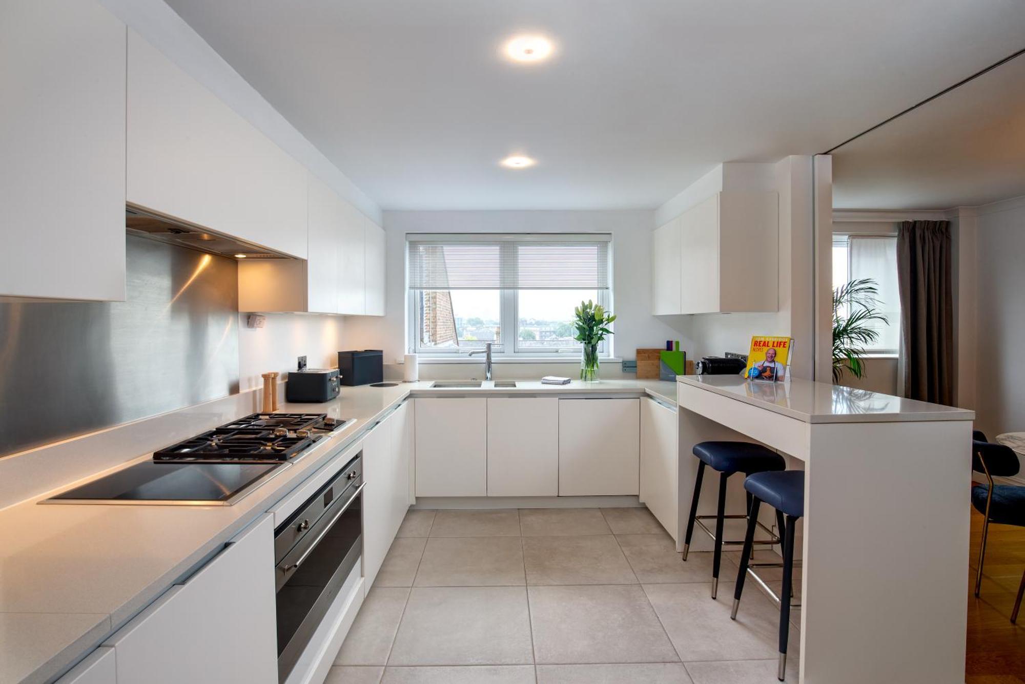 Monarch House - Serviced Apartments - Kensington Лондон Екстер'єр фото