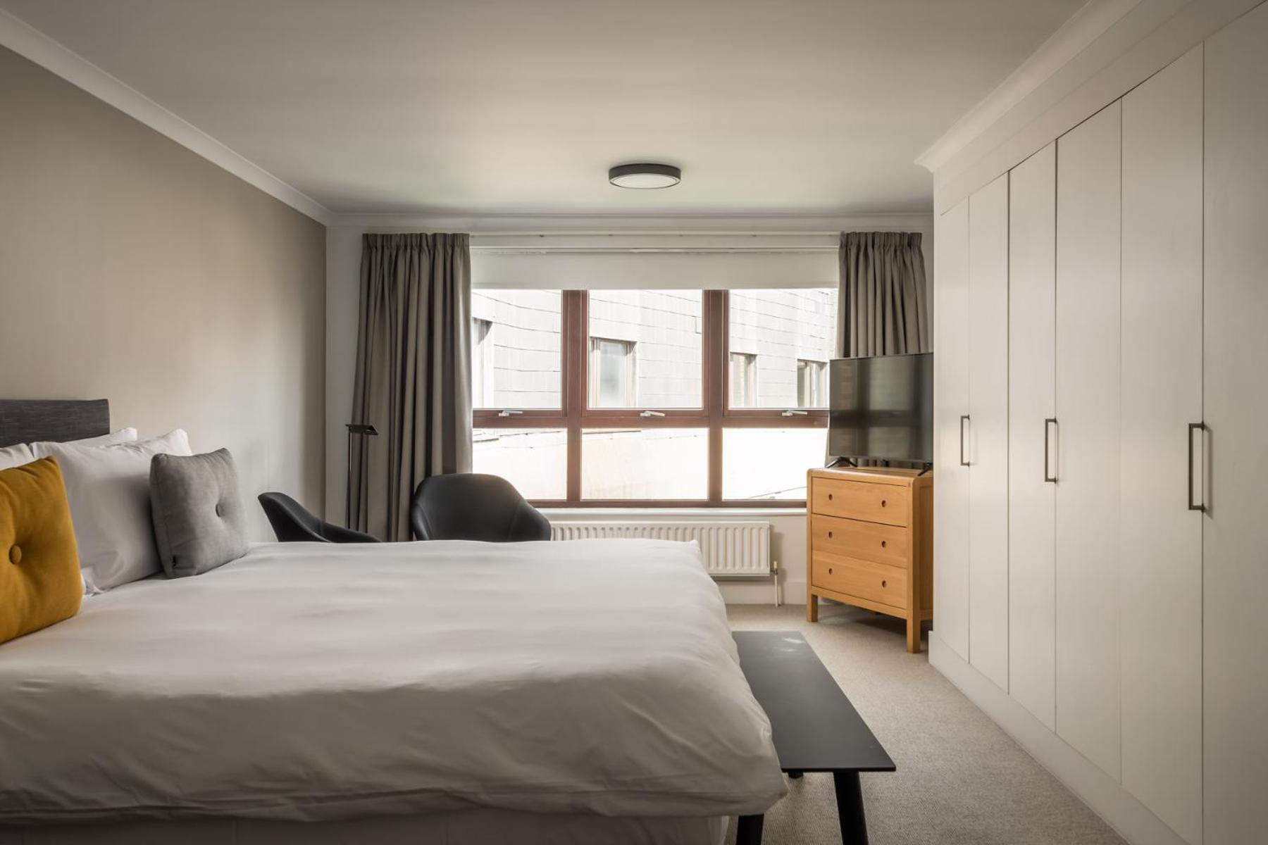 Monarch House - Serviced Apartments - Kensington Лондон Екстер'єр фото