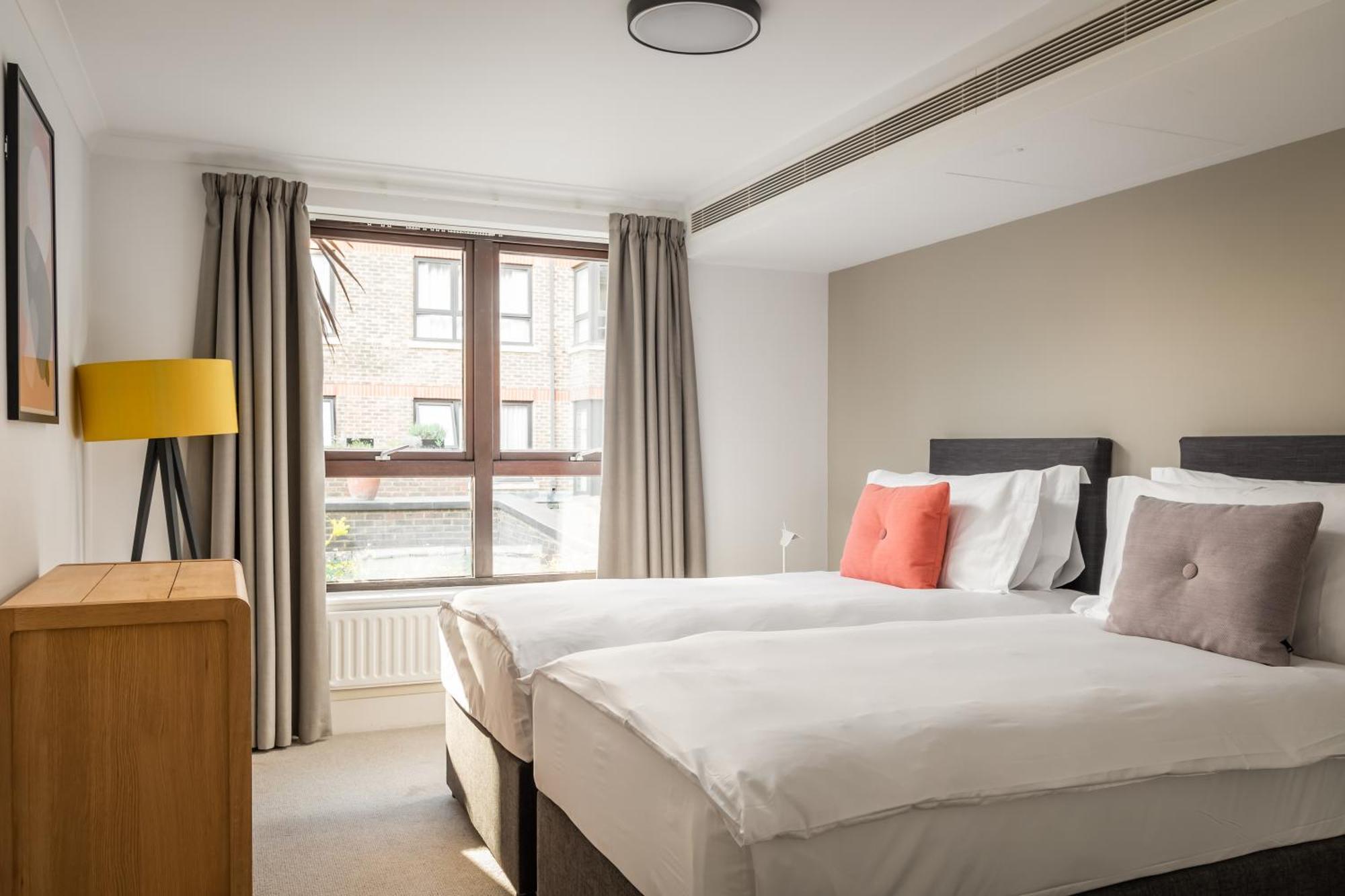 Monarch House - Serviced Apartments - Kensington Лондон Екстер'єр фото
