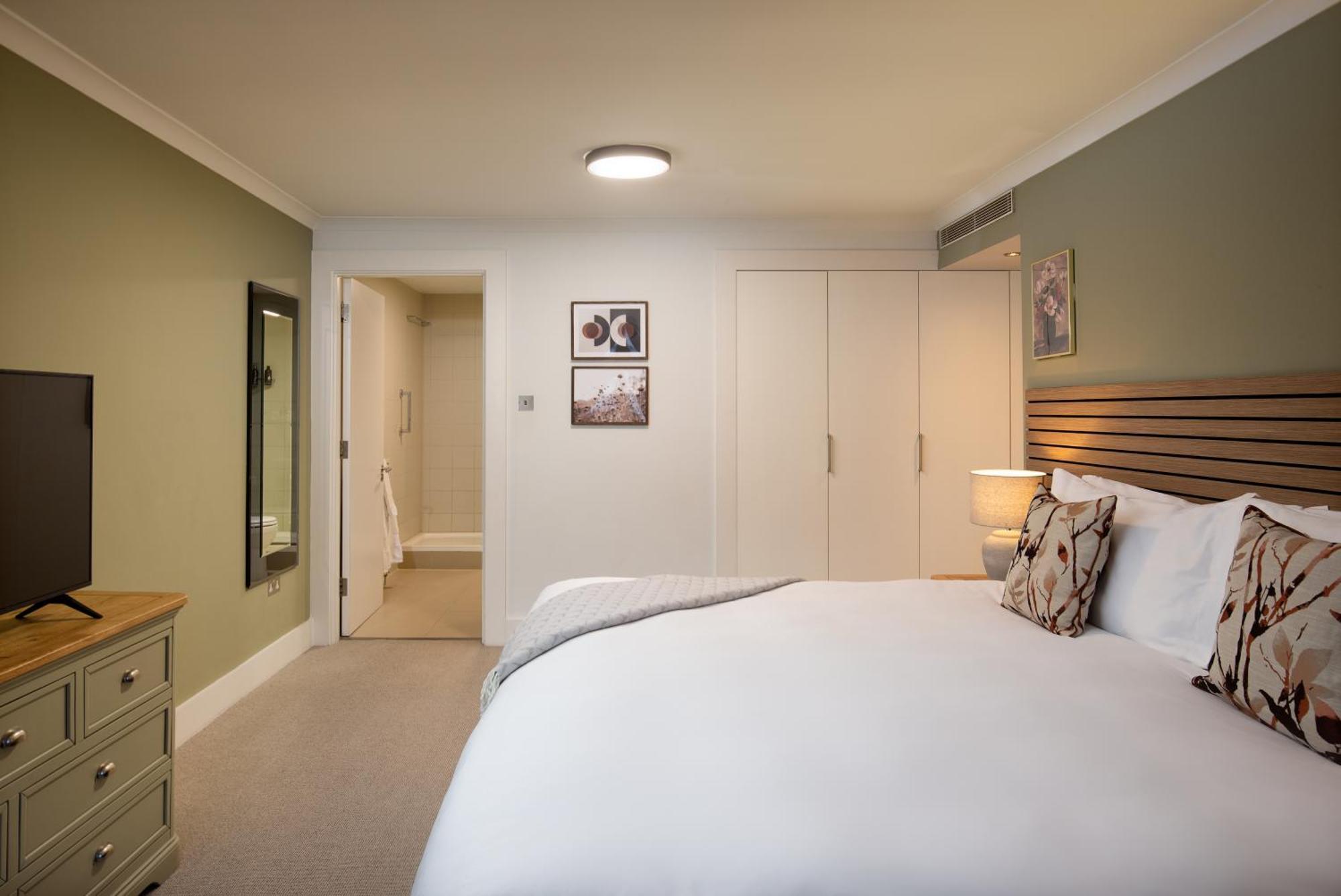 Monarch House - Serviced Apartments - Kensington Лондон Екстер'єр фото